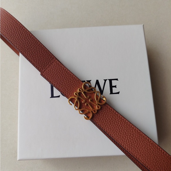 Loewe Tan Brown Grained Leather Belt with Gold Anagram Buckle Size 90 - Picture 2 of 6